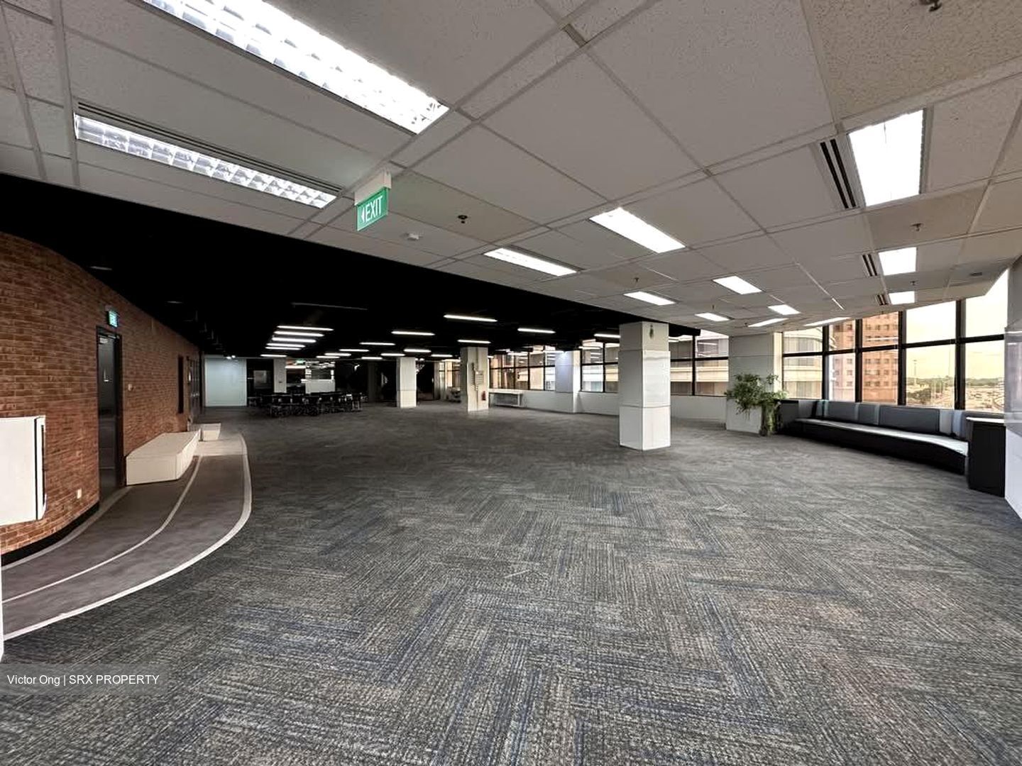 Abi Plaza (D2), Office #570513861